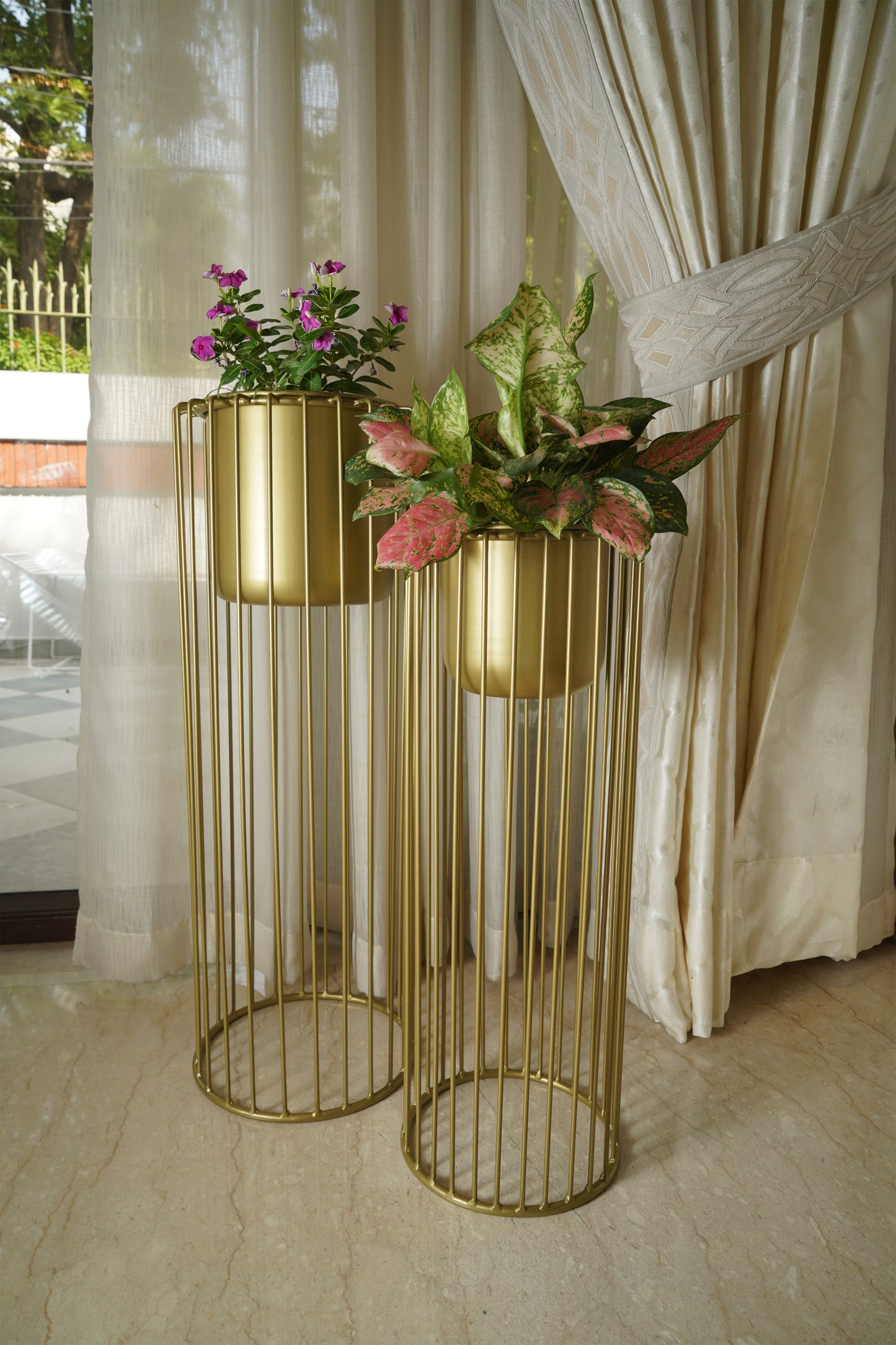 Set of 2 Metal Wired Planters