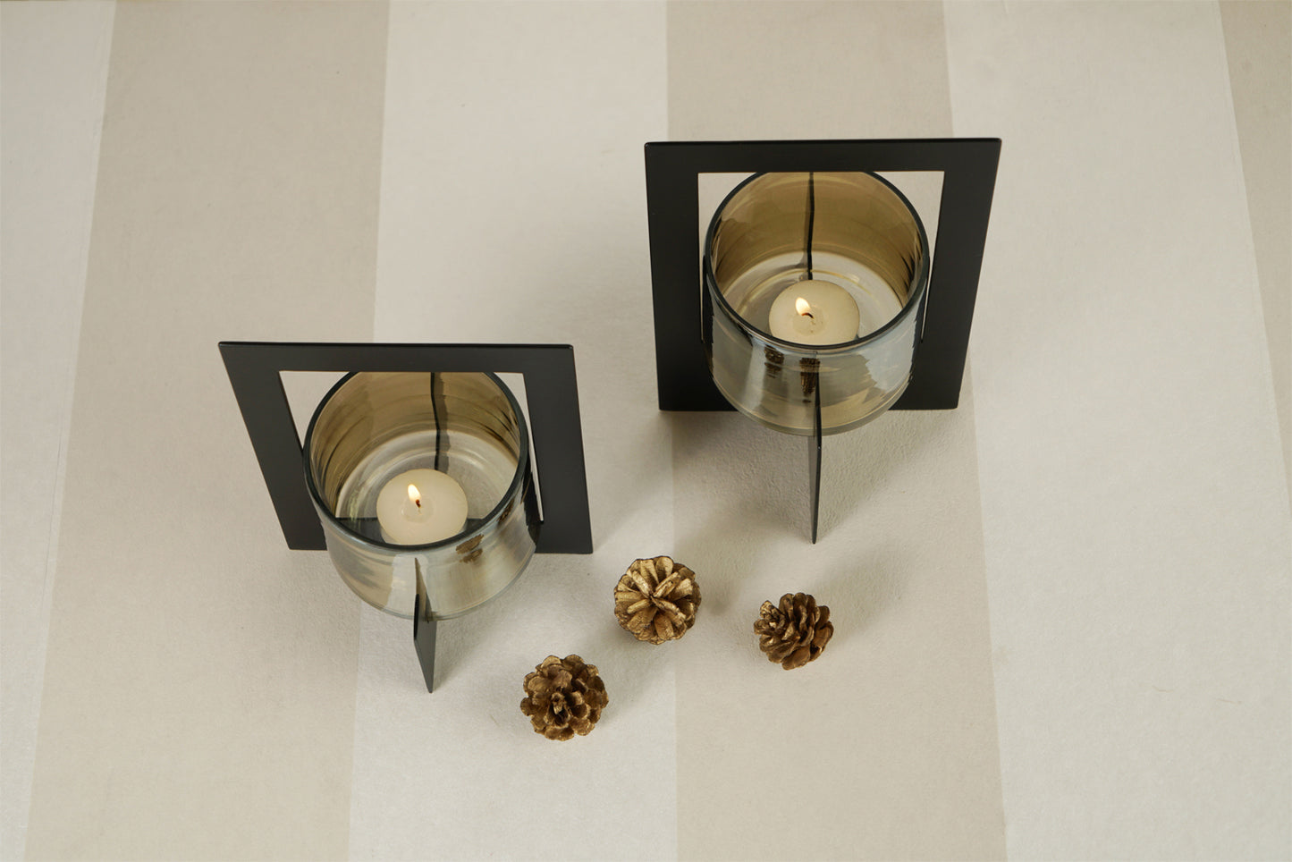 Set of 2 Tea-Light Hurricane with Handle(Black)