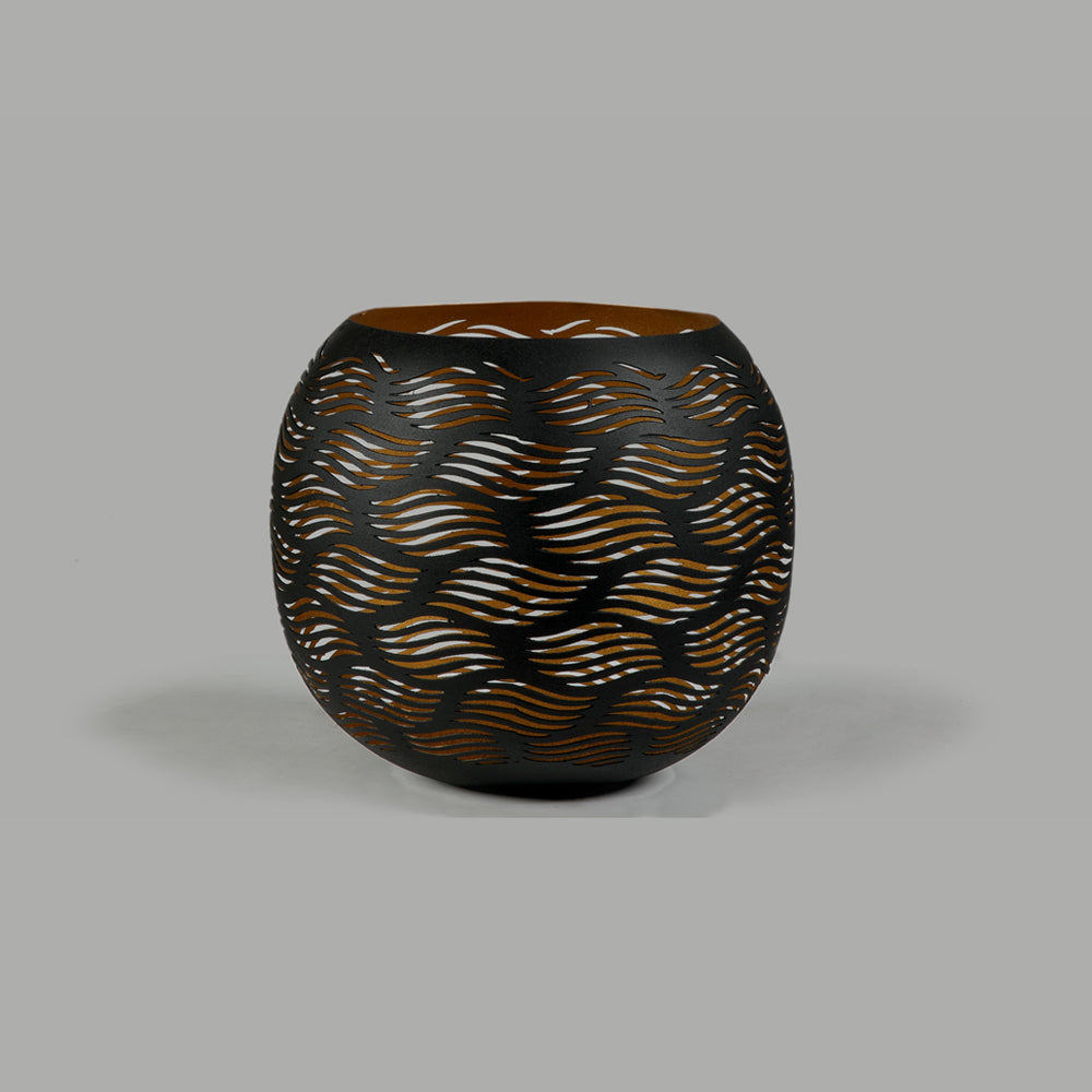Cutwork Hurricane - Small (Black & Gold)