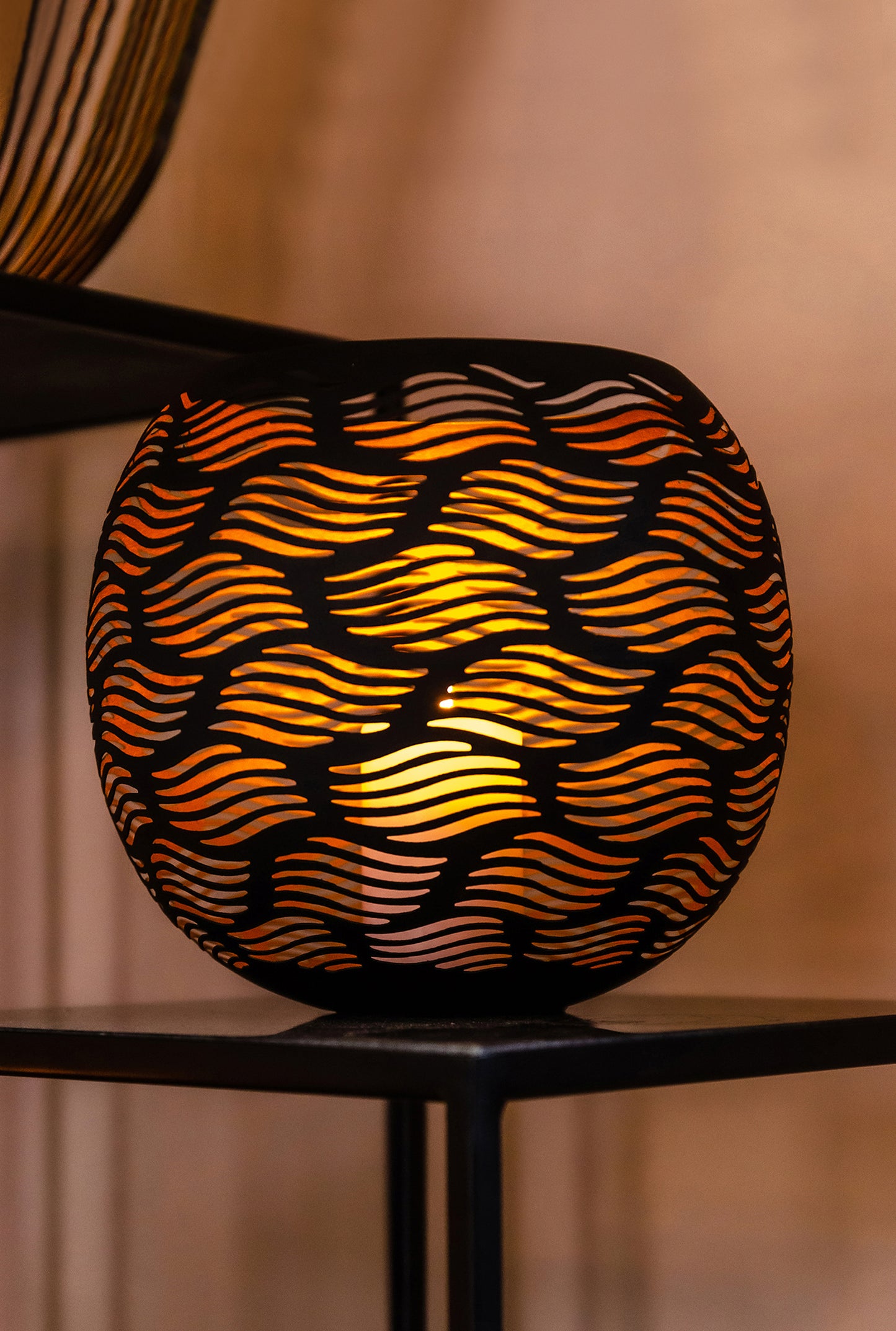 Cutwork Hurricane - Small (Black & Gold)