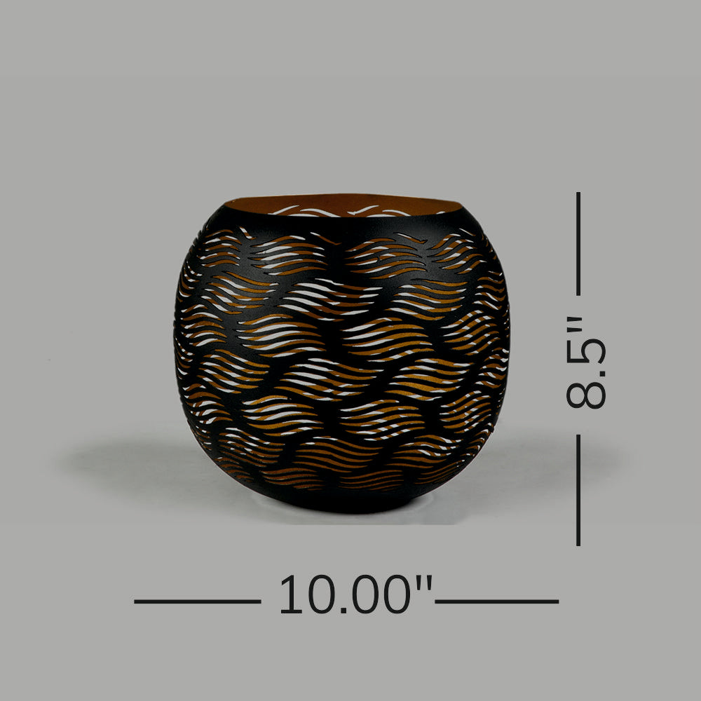 Cutwork Hurricane - Small (Black & Gold)