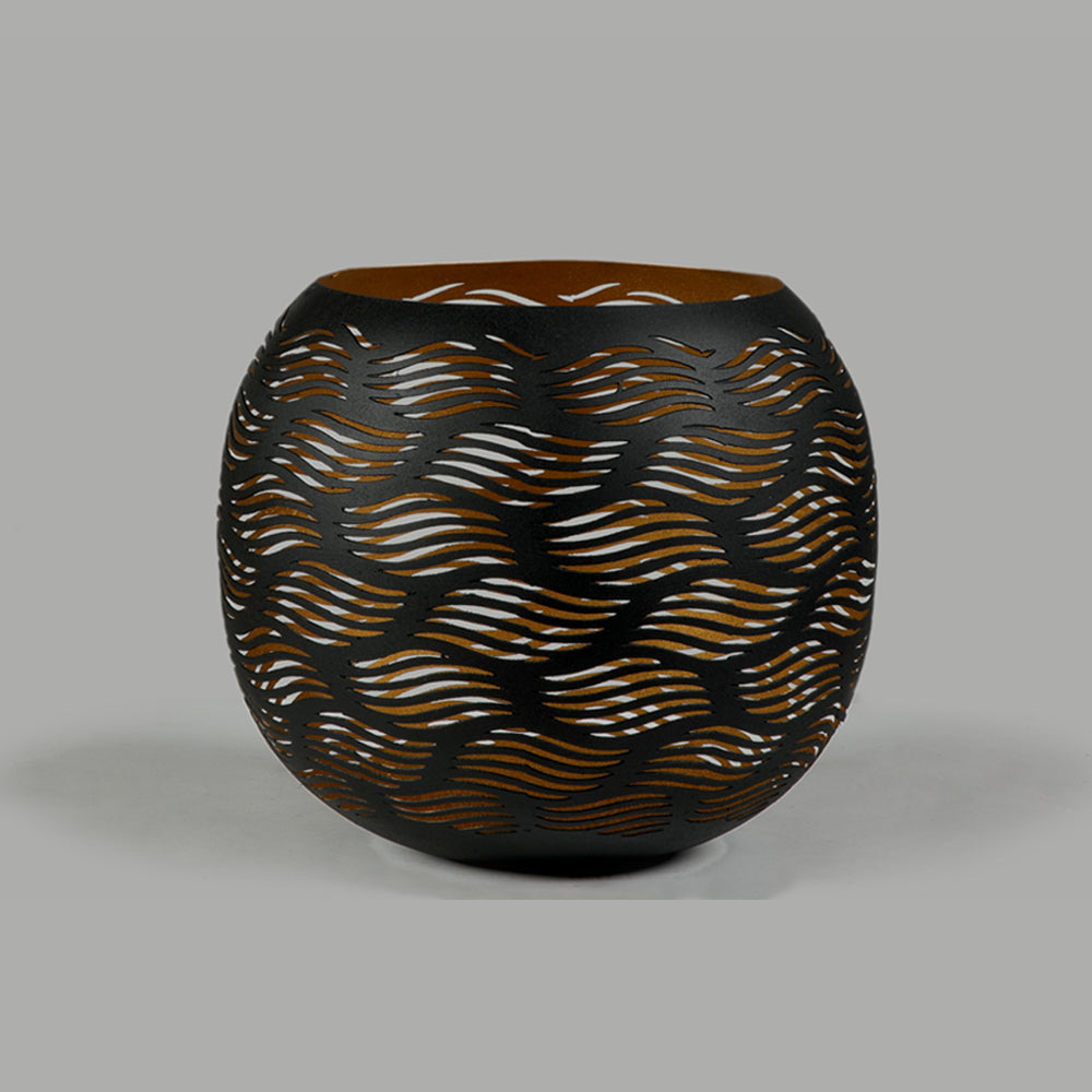 Cutwork Hurricane - Large (Black & Gold)