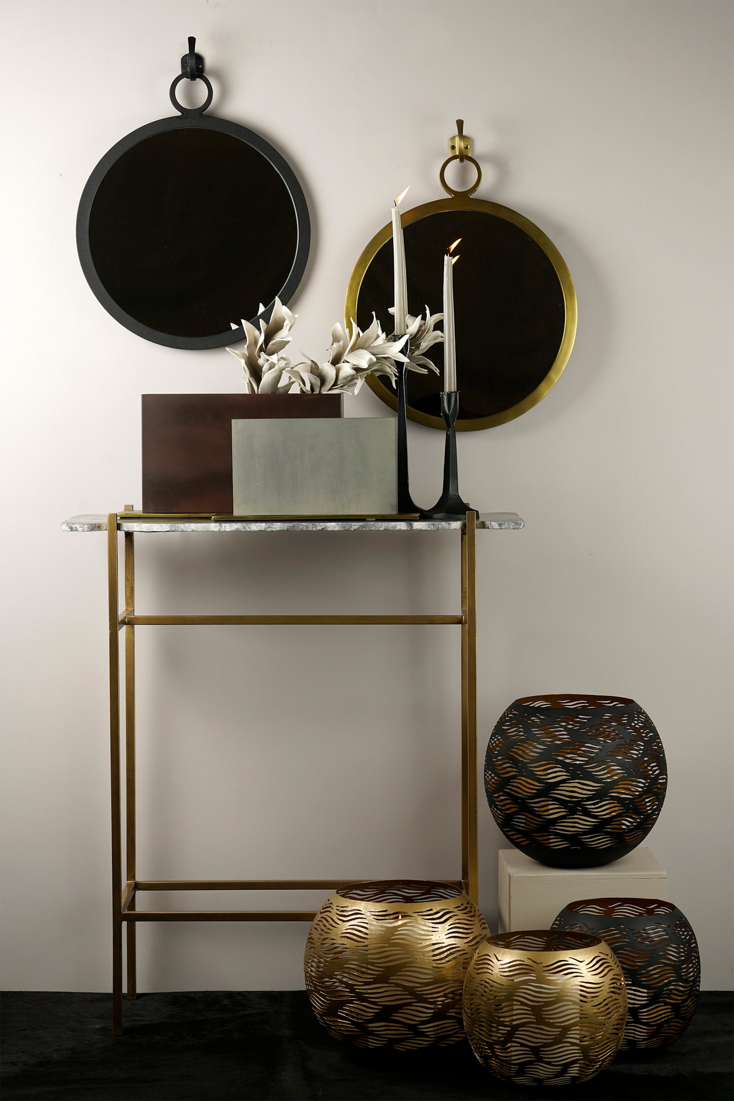 Cutwork Hurricane - Large (Black & Gold)