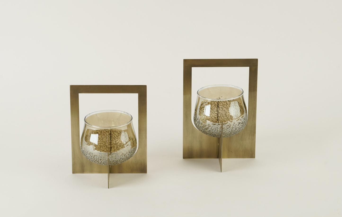 Lumeire Tea Light Holder with Handle - Large - Brass Antique