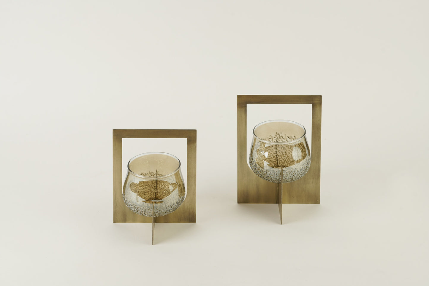 Lumeire Tea Light Holder with Handle - Large - Brass Antique